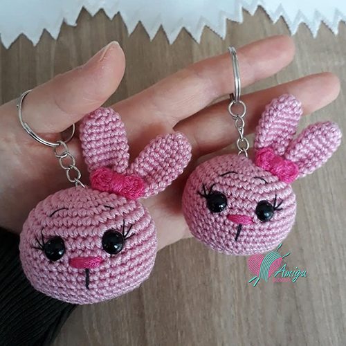 Little bunny keychain amigurumi