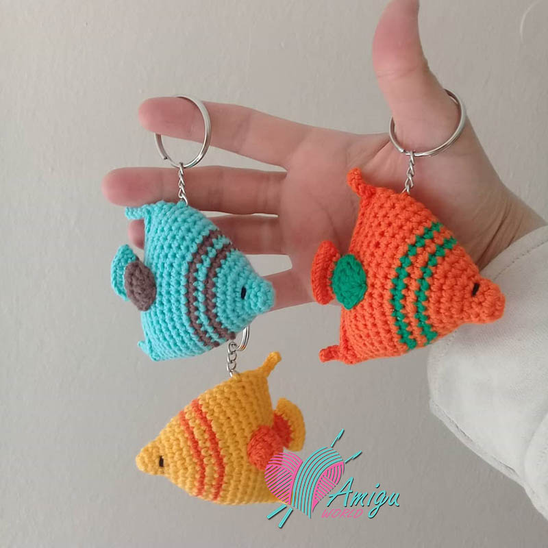 Fish keychain amigurumi Free pattern