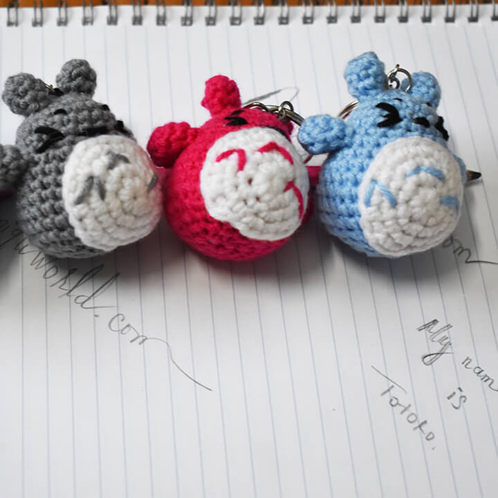 Amigurumi Totoro keychain free crochet pattern