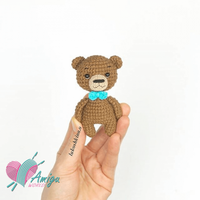 Small crochet bear keychain free amigurumi pattern