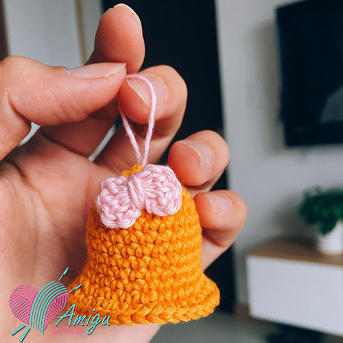 How to crochet Little Bell keychain amigurumi