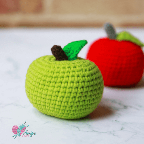 Crochet an apple amigurumi pattern by amiguworld