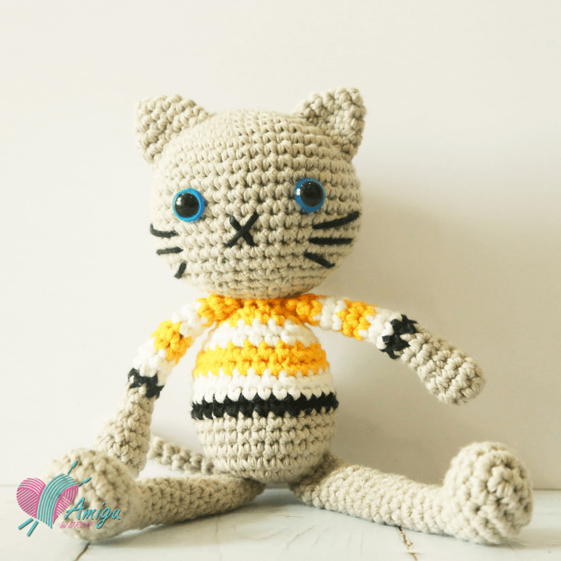 Free Cat amigurumi crochet pattern by Amigu World