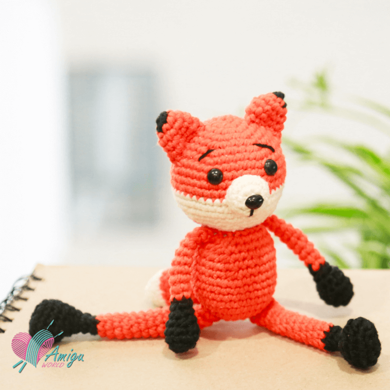 Amigurumi Fox Free crochet pattern by Amiguworld (Photo: @amiguworld)