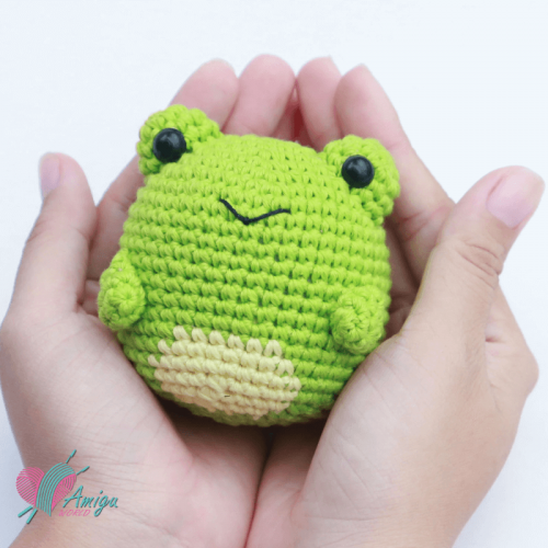 Meet the Adorable Tiny Frog Amigurumi Pattern