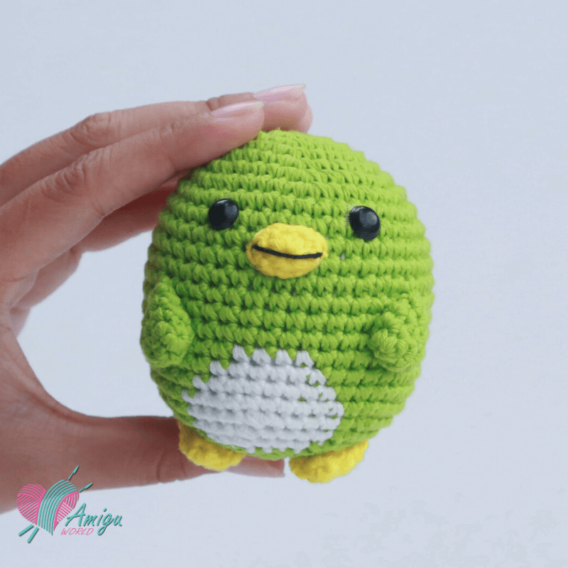 Crochet Penguin Amigurumi - Free Pattern and Tutorial by AmigWorld