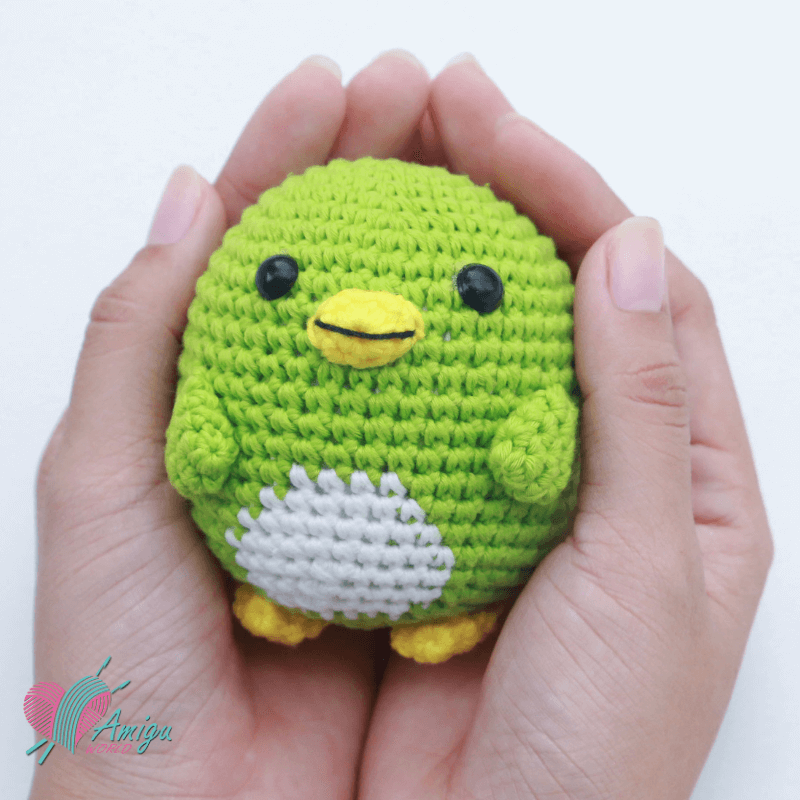 Crochet Penguin Amigurumi - Free Pattern and Tutorial by AmigWorld