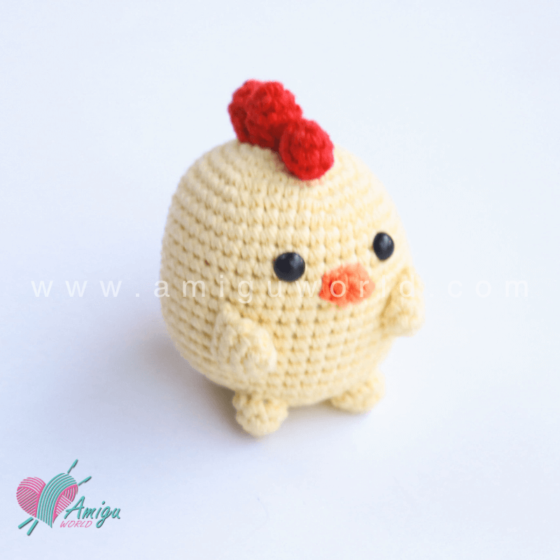 Amigurumi Chicken Free crochet pattern by AmiguWorld