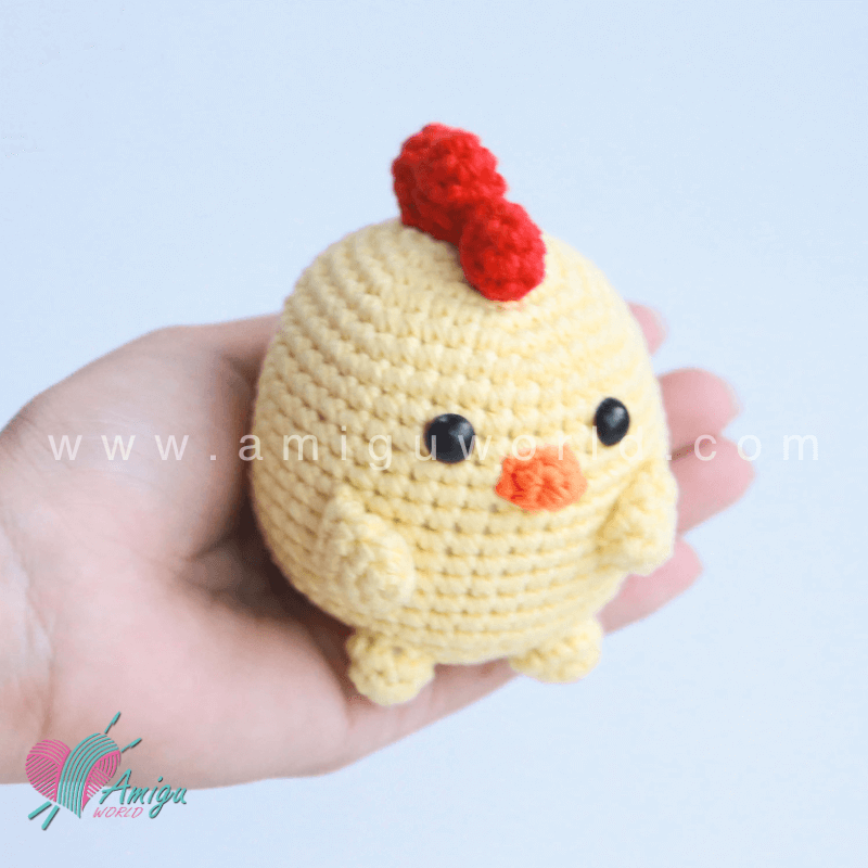Amigurumi Chicken Free crochet pattern by AmiguWorld
