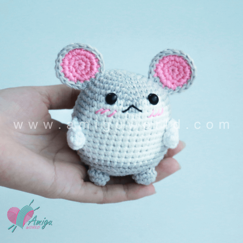 Amigurumi Mouse Free crochet pattern by AmiguWorld