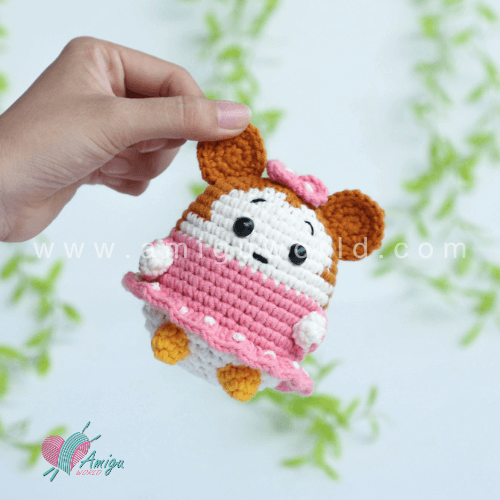 Amigurumi Chibi Minnie Mouse free crochet pattern
