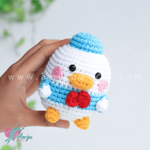 Amigurumi chubby Donald duck character free crochet pattern