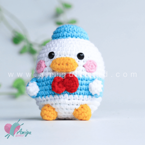 Amigurumi chubby Donald duck character free crochet pattern